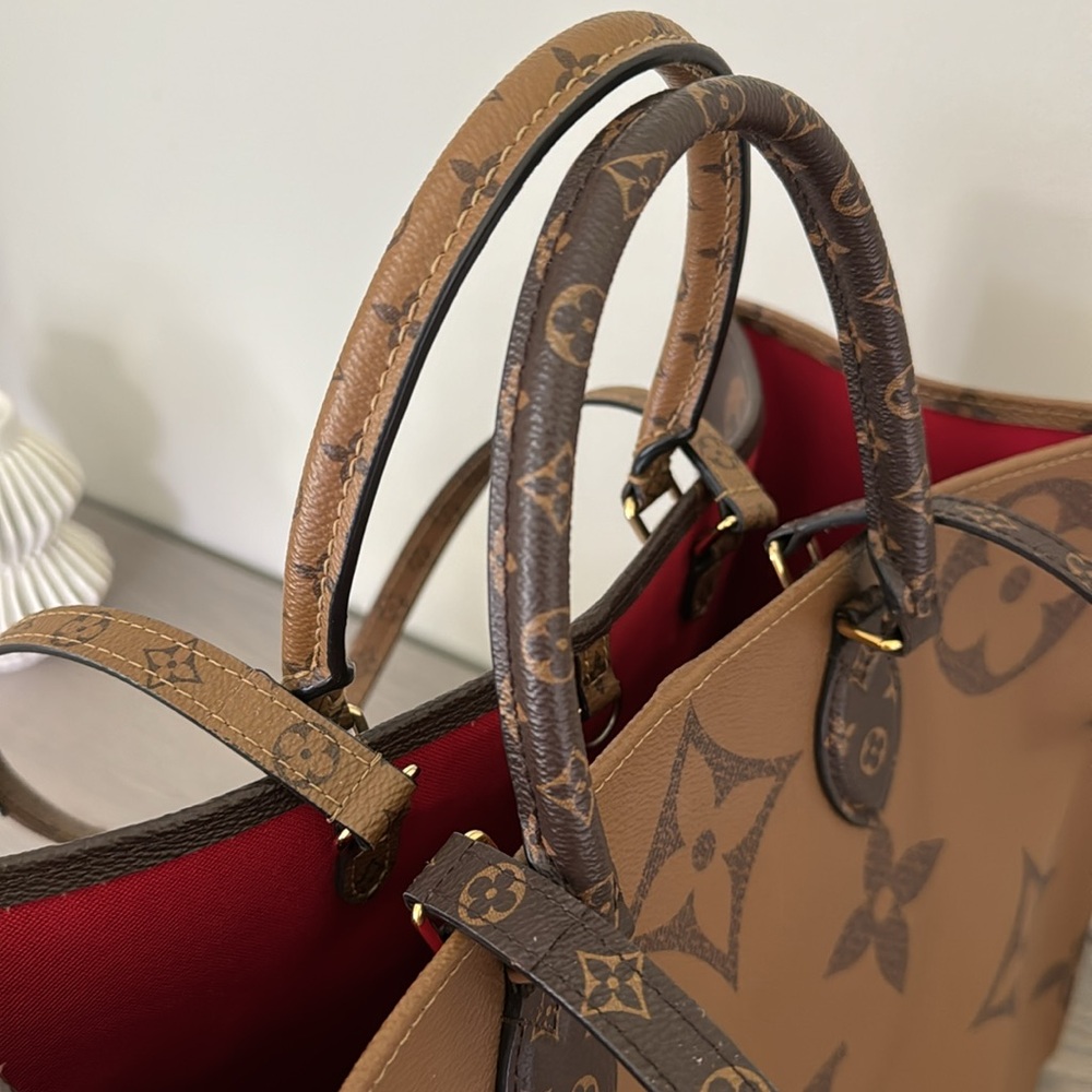 Louis Vuitton OnTheGo Reverse Monogram Tote - Picture 5 of 15